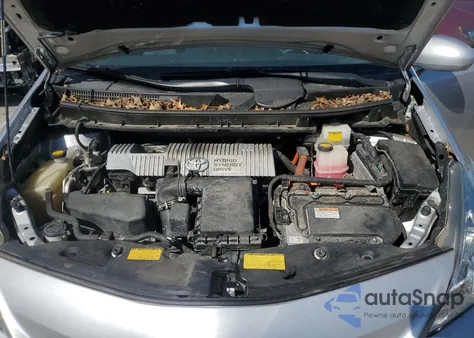 2013 Toyota Prius V z USA, uszkodzony, nr VIN JTDZN3EU6D3274183